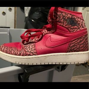 Jordan. 4Y. Pink and Black.